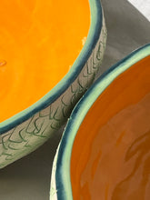 Load image into Gallery viewer, Large Ceramic Melon Bowl