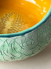 Load image into Gallery viewer, Ceramic Melon Bowl