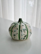 Load image into Gallery viewer, Ceramic Speckled Green Pumpkin