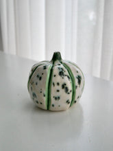 Load image into Gallery viewer, Ceramic Speckled Green Pumpkin
