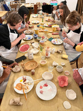 Load image into Gallery viewer, Beginners Hand-Building + Glazing Ceramic Workshop (Two-part workshop)
