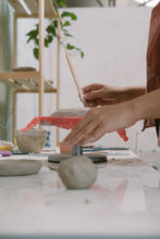 Load image into Gallery viewer, Beginners Hand-Building + Glazing Ceramic Workshop (Two-part workshop)
